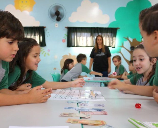 Educao Infantil do Colgio Anglo trabalha a Educao Financeira com seus alunos